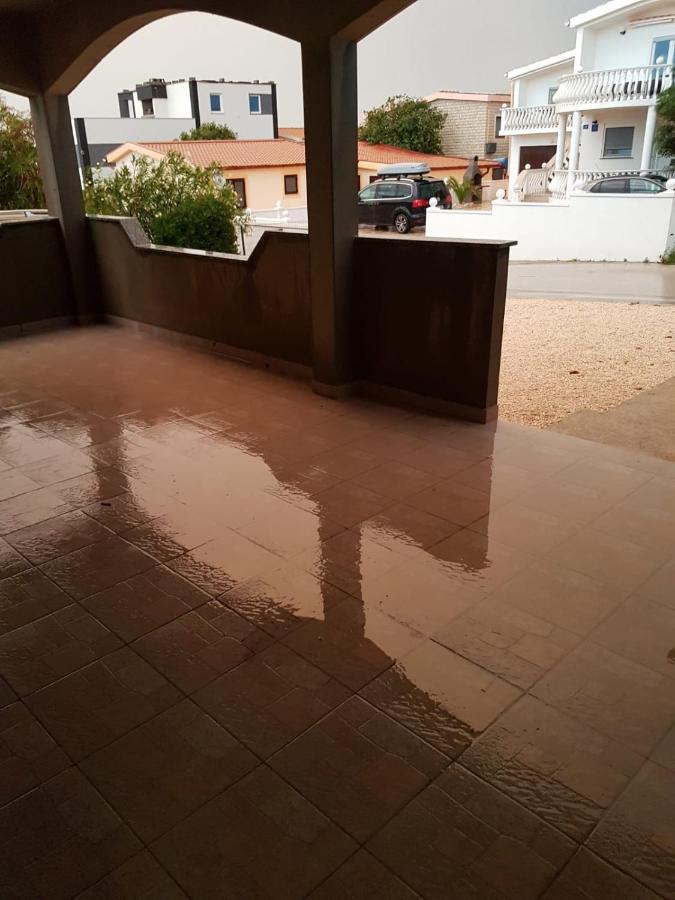 Zrinec Apartment Vir Luaran gambar
