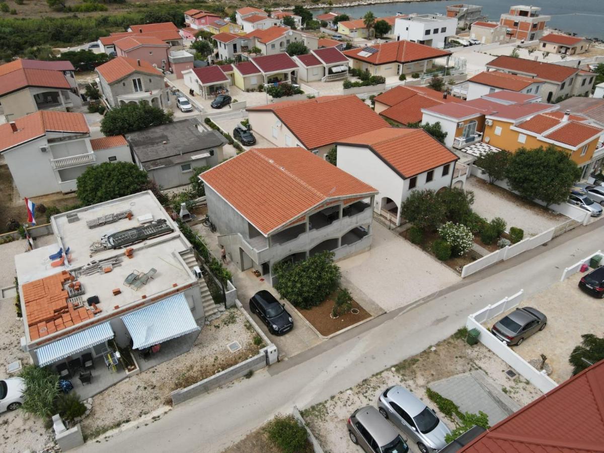 Zrinec Apartment Vir Luaran gambar
