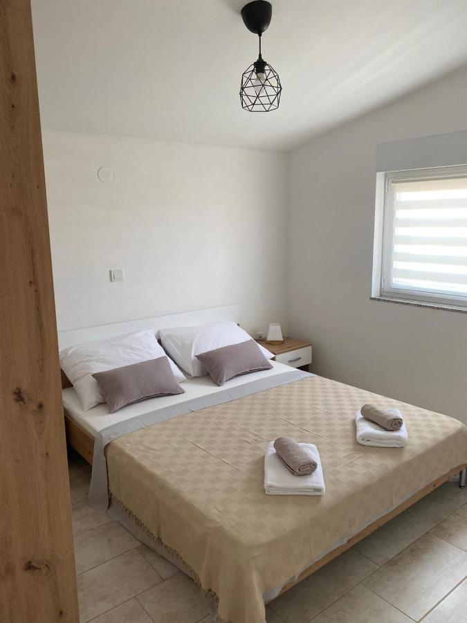 Zrinec Apartment Vir Luaran gambar