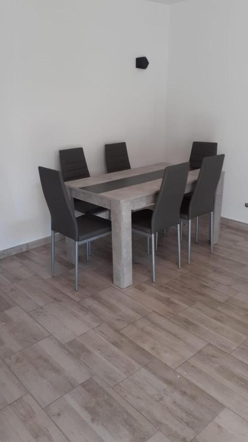 Zrinec Apartment Vir Luaran gambar