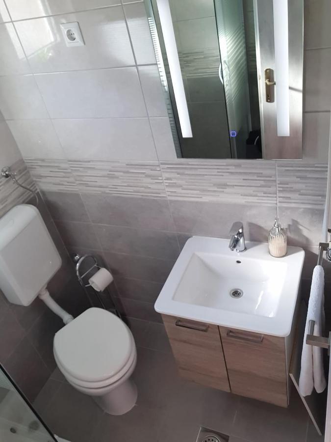 Zrinec Apartment Vir Luaran gambar