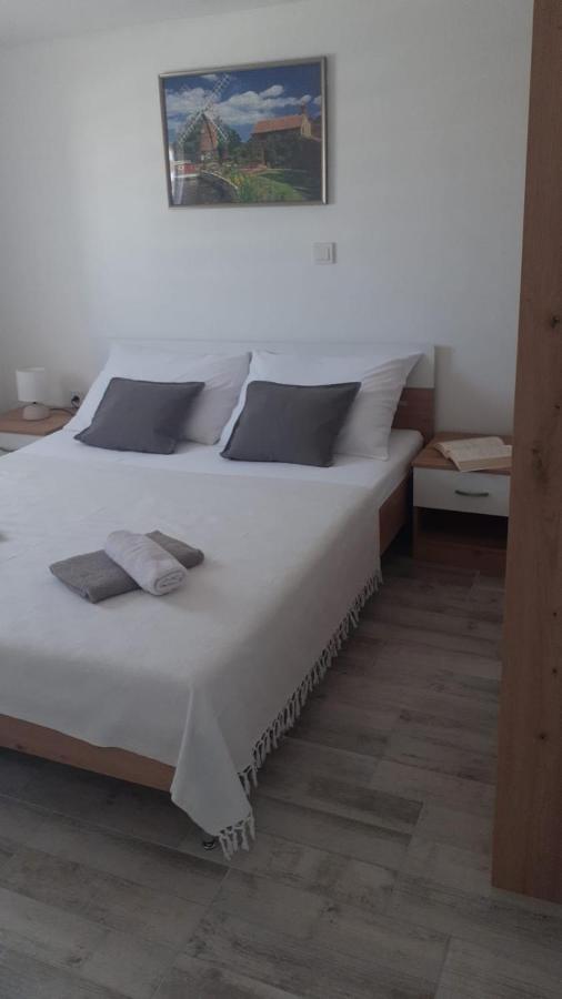Zrinec Apartment Vir Luaran gambar