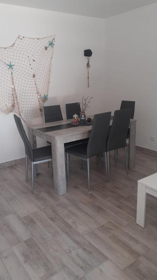 Zrinec Apartment Vir Luaran gambar